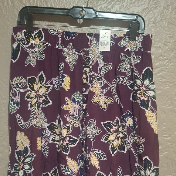 NEW.LOFT Women' Floral Midi Skirt in Purple and Cream Size M - Picture 5 of 10